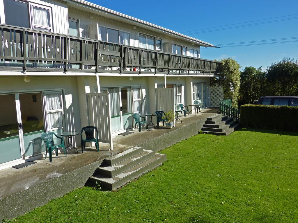 Apartments On Abel Takaka Exterior photo
