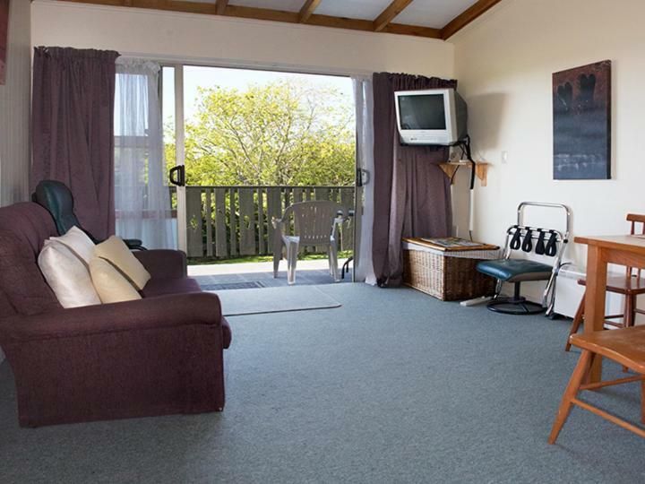 Apartments On Abel Takaka Exterior photo